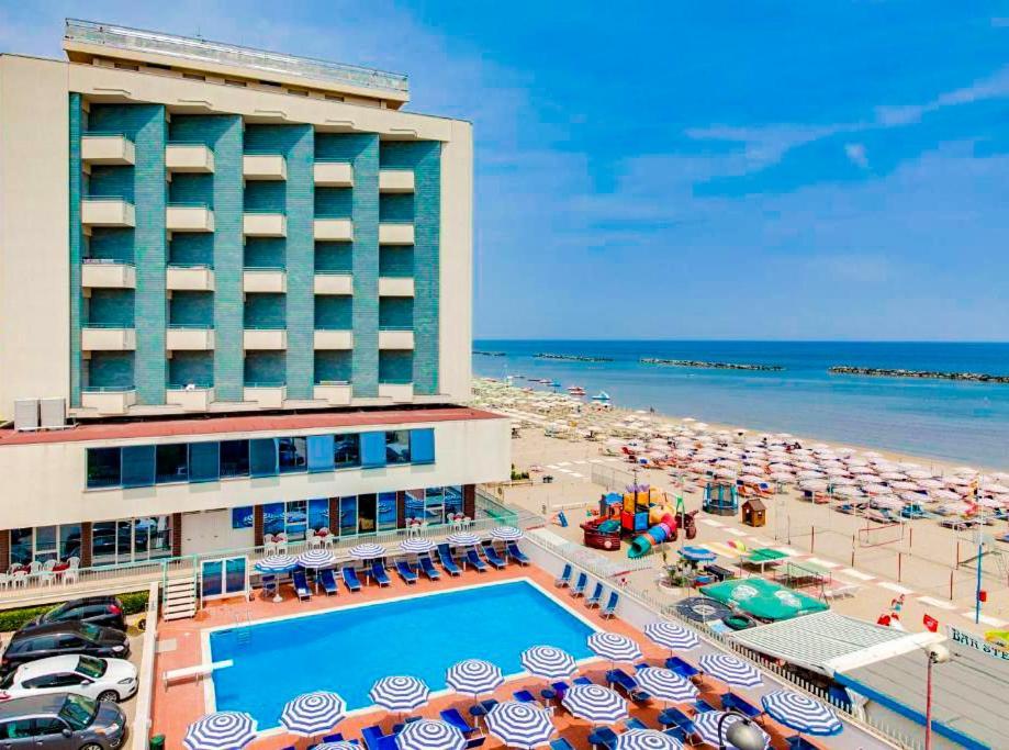 Hotel Majestic Bellaria-Igea Marina Bagian luar foto