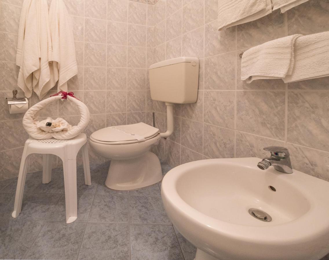 Hotel Majestic Bellaria-Igea Marina Bagian luar foto