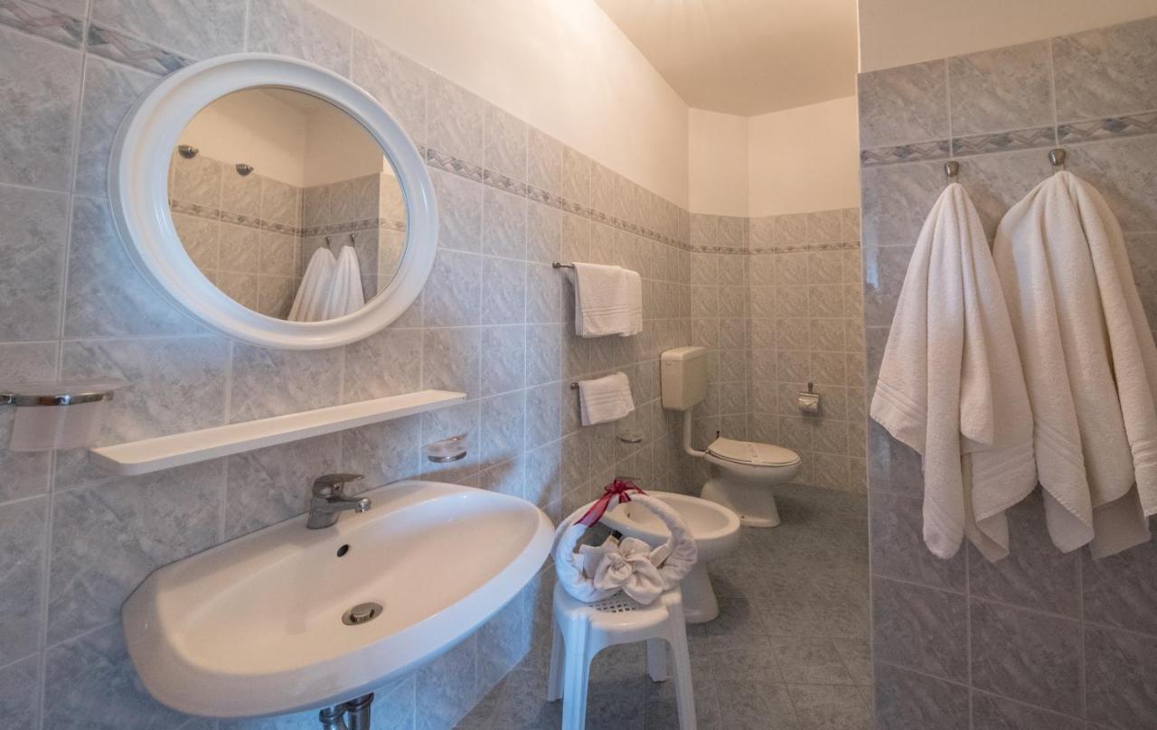 Hotel Majestic Bellaria-Igea Marina Bagian luar foto