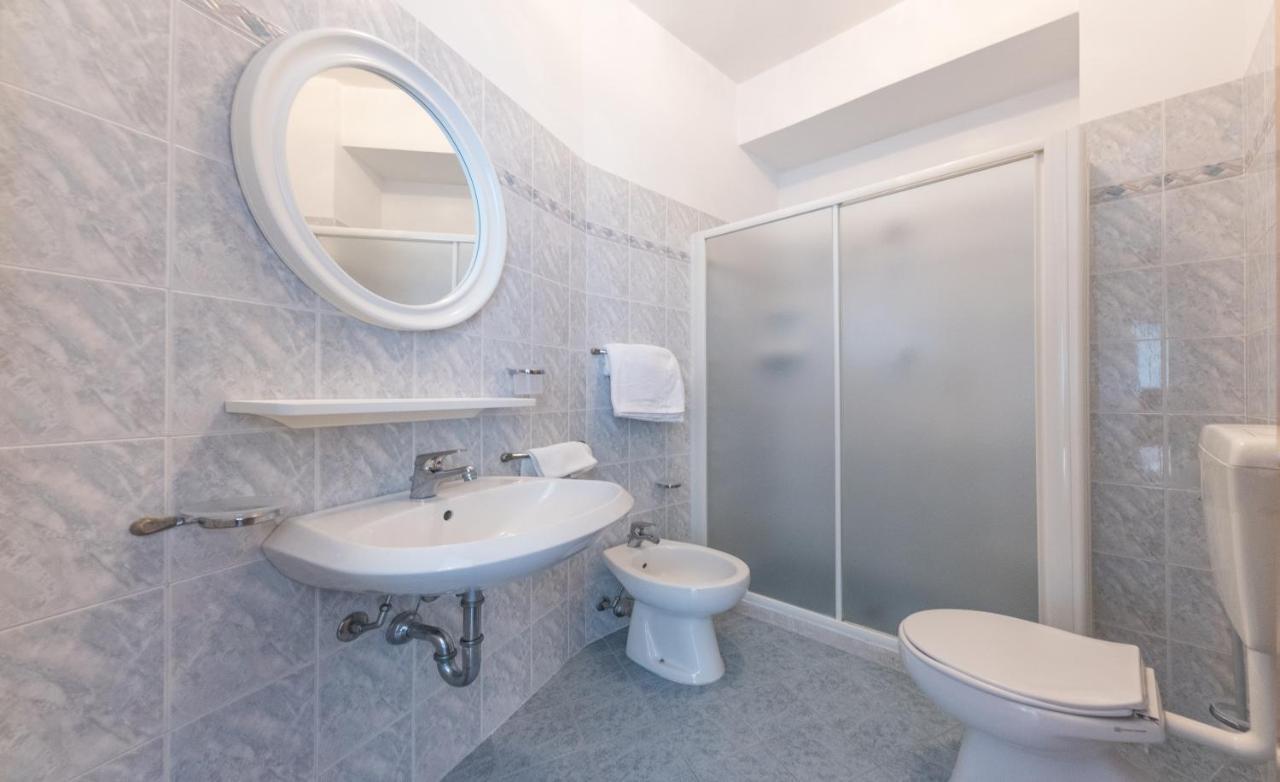 Hotel Majestic Bellaria-Igea Marina Bagian luar foto